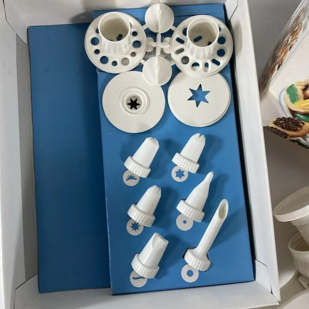 Hutzler Gerda Cookie Press & Food Decorator Easy Action Shapes Two Tone Vtg NOS